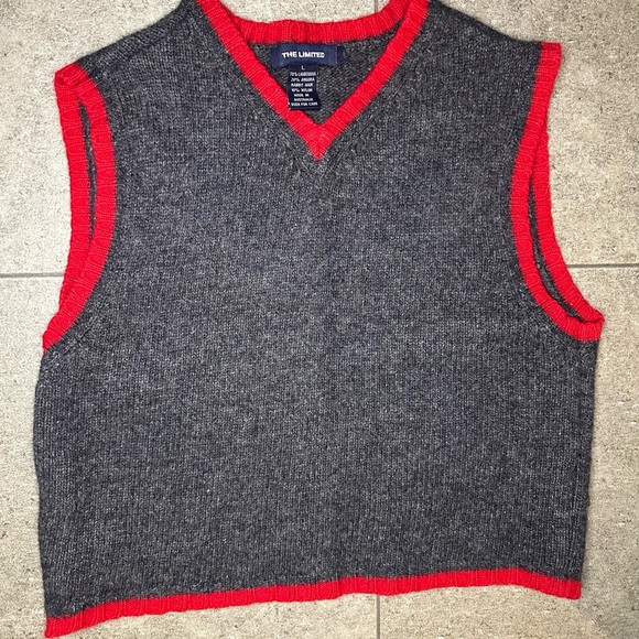 Y2K The Limited Women’s Gray Cropped Sweater Vest Red Trim Lambswool Blend Large - Picture 2 of 5